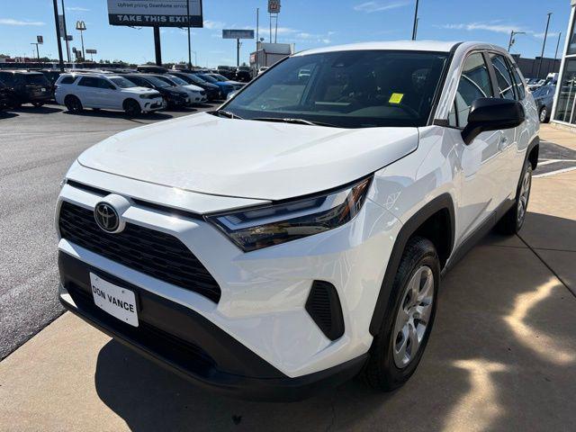 2024 Toyota RAV4 LE 2024 Toyota RAV4 LE