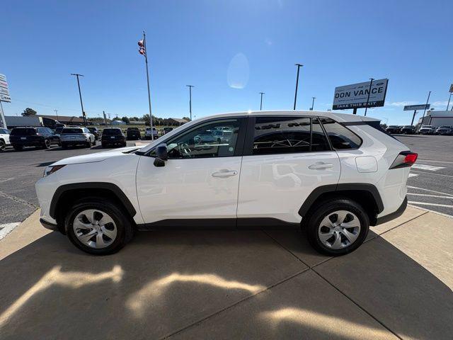 2024 Toyota RAV4 LE 2024 Toyota RAV4 LE