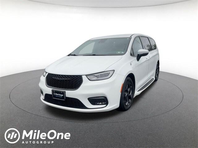 2023 Chrysler Pacifica Hybrid Touring L