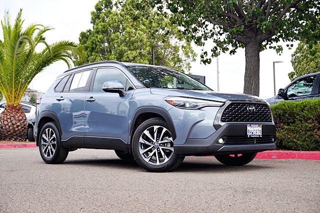 2023 Toyota Corolla Cross XLE 2023 Toyota Corolla Cross XLE