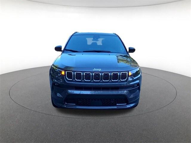 2024 Jeep Compass Latitude Lux FWD