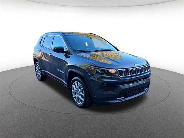 2024 Jeep Compass Latitude Lux FWD
