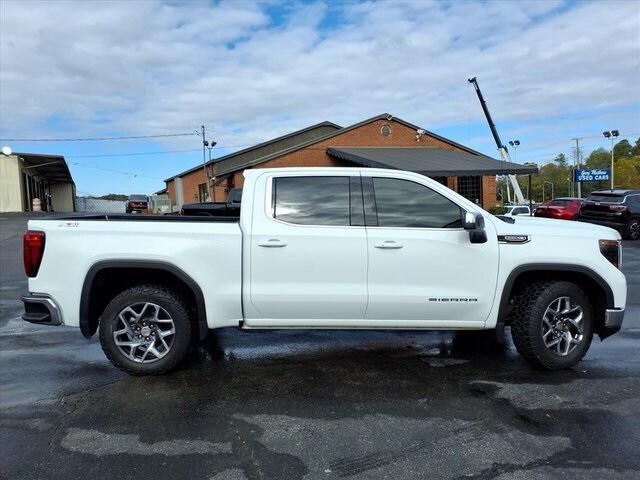 2022 GMC Sierra 1500 4WD Crew Cab Short Box SLE 2022 GMC Sierra 1500 4WD Crew Cab Short Box SLE