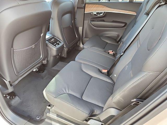 2025 Volvo XC90 B6 Core