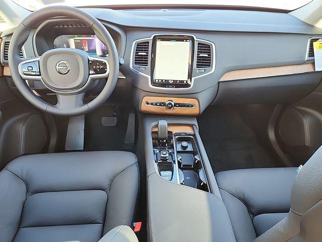 2025 Volvo XC90 B6 Core