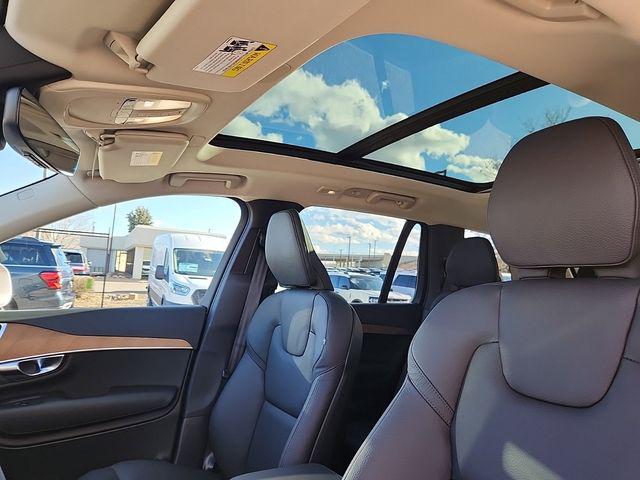 2025 Volvo XC90 B6 Core