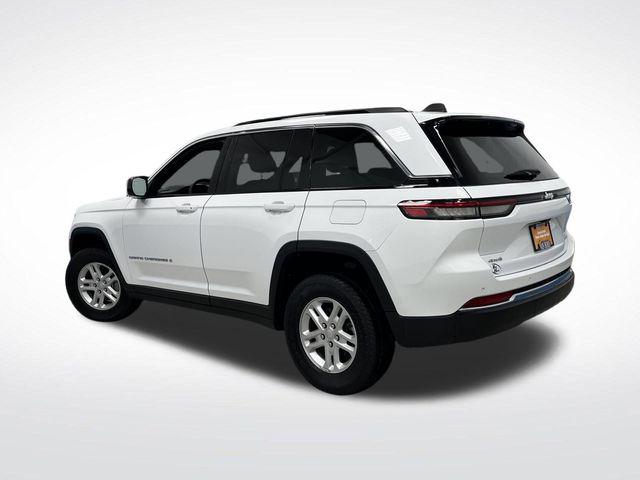 2024 Jeep Grand Cherokee Laredo 4x4