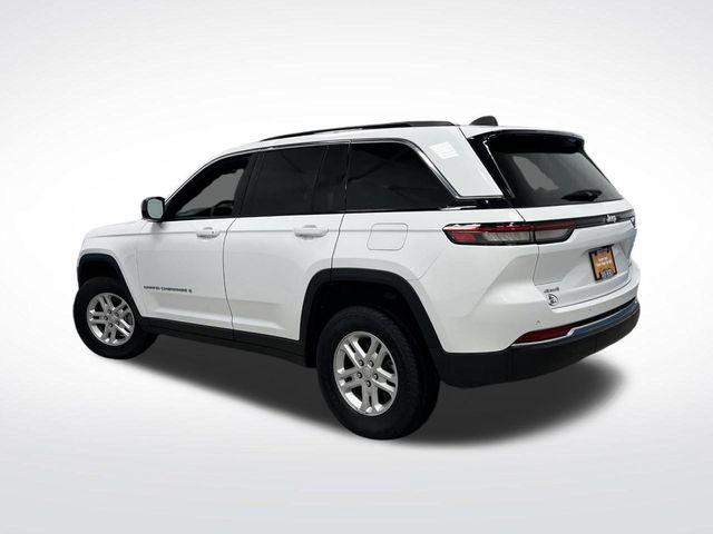 2024 Jeep Grand Cherokee Laredo 4x4