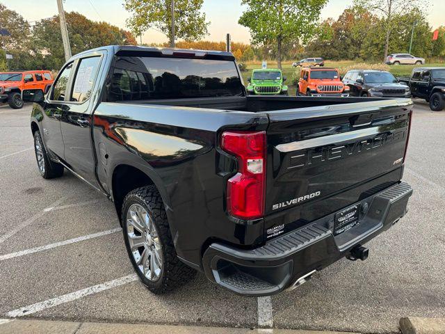 2021 Chevrolet Silverado 1500 4WD Crew Cab Short Bed RST