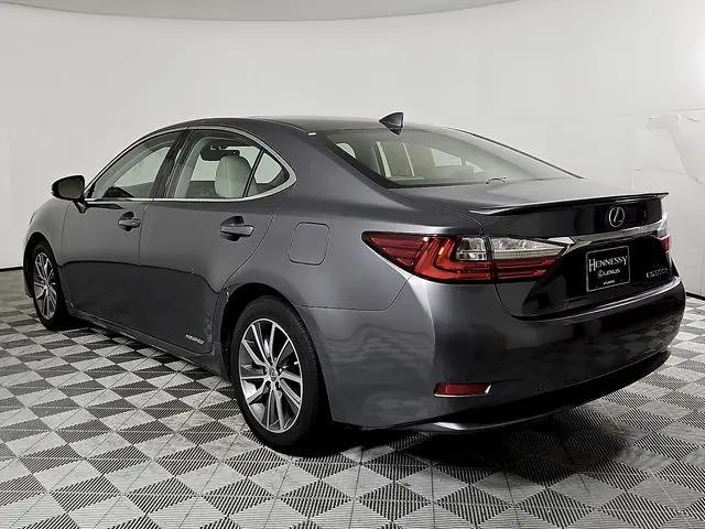 2016 Lexus ES 300h ES 300h