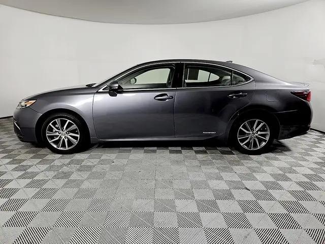 2016 Lexus ES 300h ES 300h