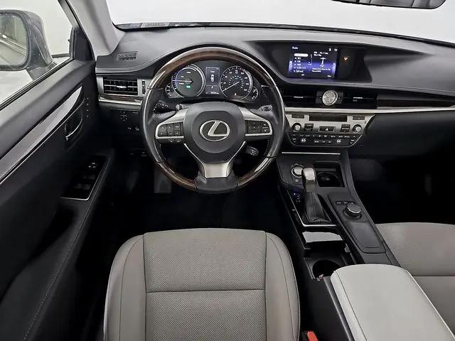 2016 Lexus ES 300h ES 300h