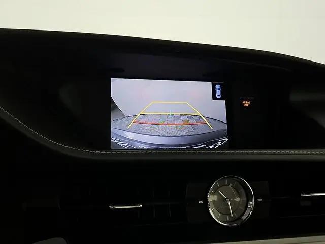 2016 Lexus ES 300h ES 300h