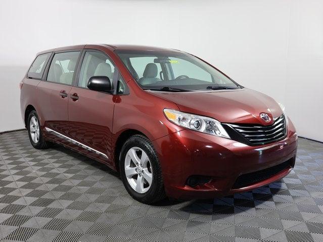 2015 Toyota Sienna L 7 Passenger