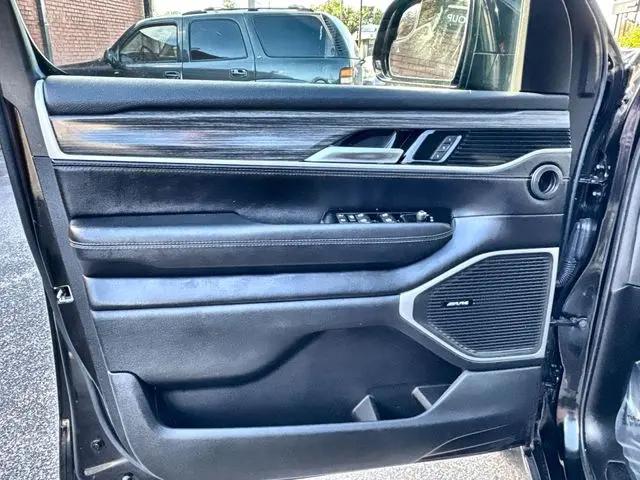 2023 Jeep Wagoneer Series III 4x4