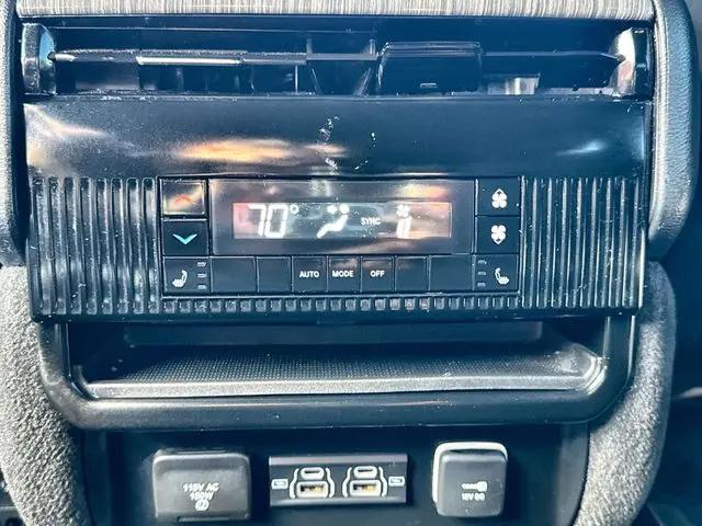 2023 Jeep Wagoneer Series III 4x4