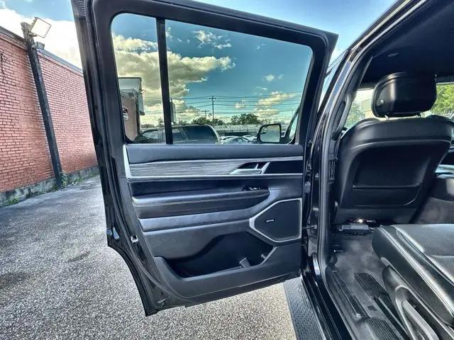 2023 Jeep Wagoneer Series III 4x4