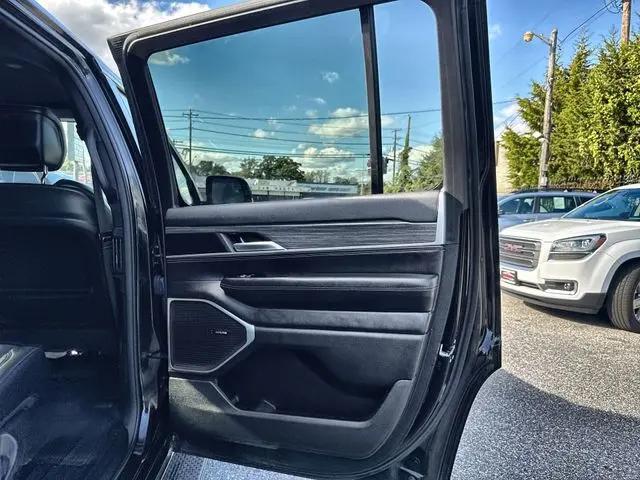 2023 Jeep Wagoneer Series III 4x4
