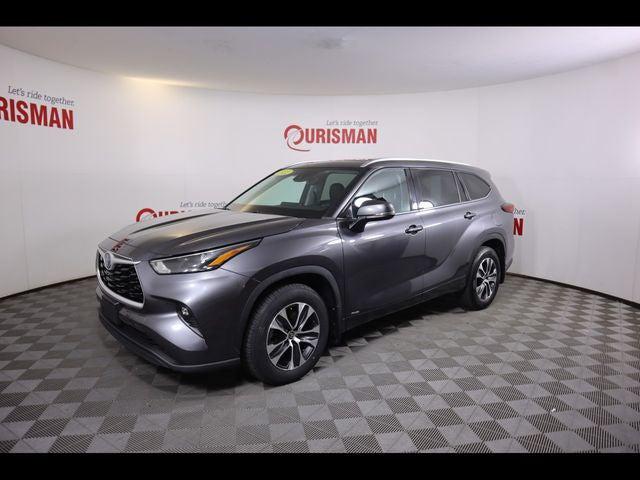 2022 Toyota Highlander Hybrid XLE