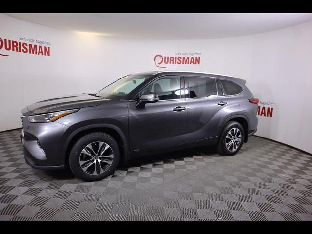 2022 Toyota Highlander Hybrid XLE