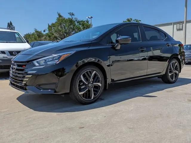 2025 Nissan Versa 1.6 SR