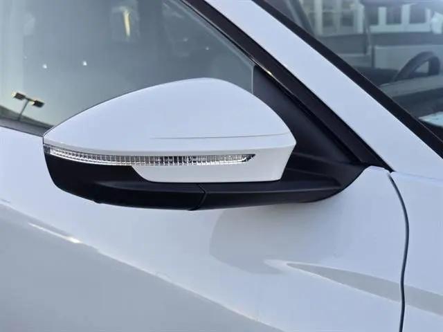 2025 Audi Q6 e-tron Premium Plus