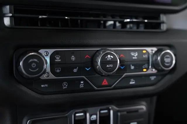 2025 Jeep Wrangler 4-Door Summit 4x4