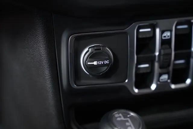 2025 Jeep Wrangler 4-Door Summit 4x4