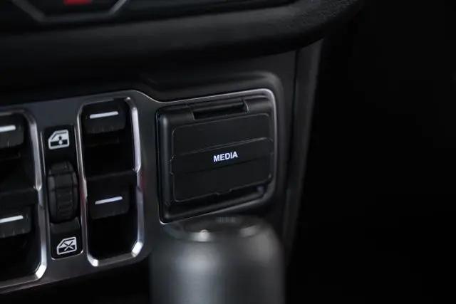 2025 Jeep Wrangler 4-Door Summit 4x4