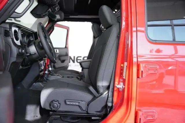 2025 Jeep Wrangler 4-Door Summit 4x4