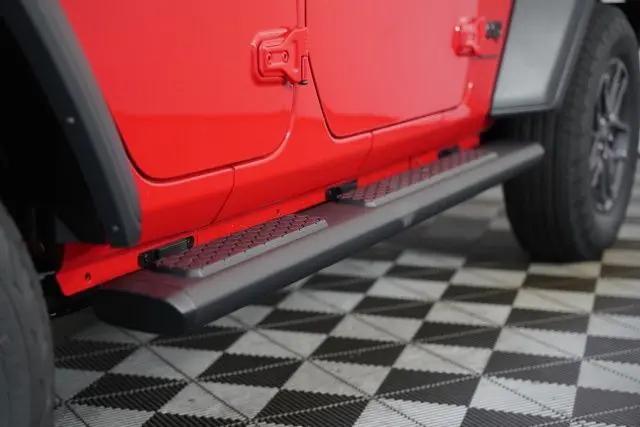2025 Jeep Wrangler 4-Door Summit 4x4