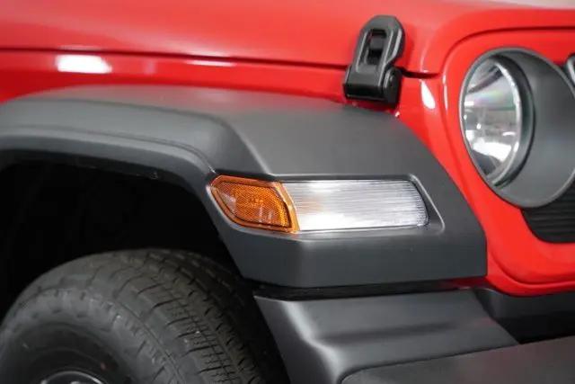 2025 Jeep Wrangler 4-Door Summit 4x4