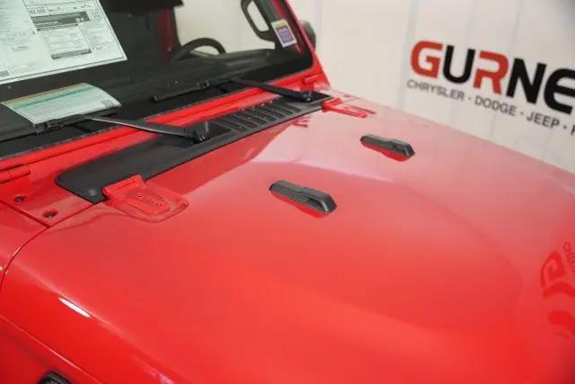 2025 Jeep Wrangler 4-Door Summit 4x4