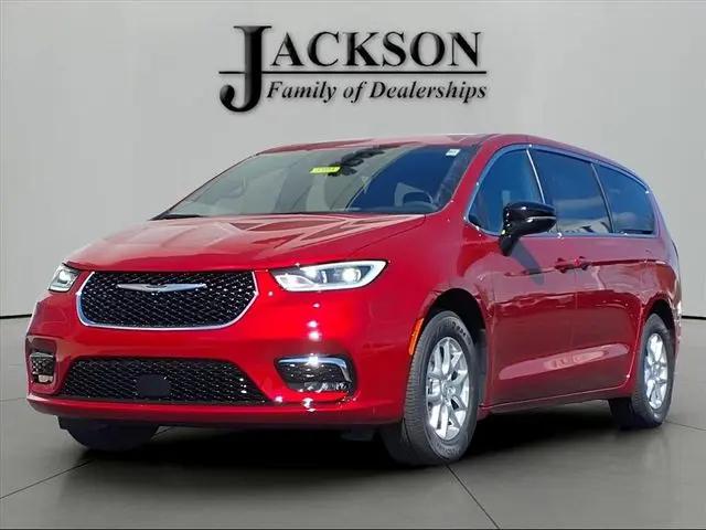 2026 Chrysler Pacifica Select for sale in Sullivan, IL