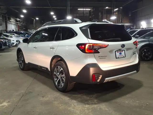 2022 Subaru Outback Touring XT