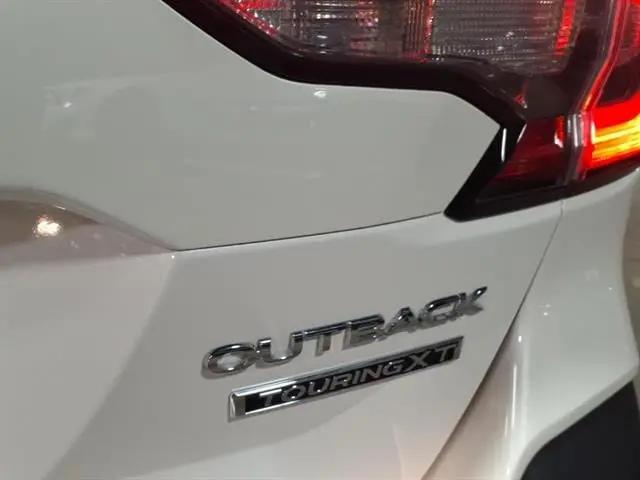 2022 Subaru Outback Touring XT