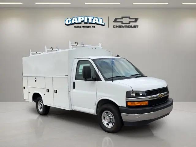 2025 Chevrolet Express Cutaway Work Van