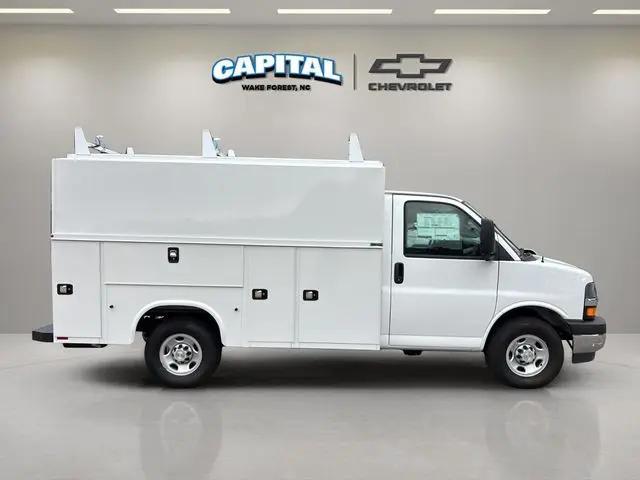 2025 Chevrolet Express Cutaway Work Van