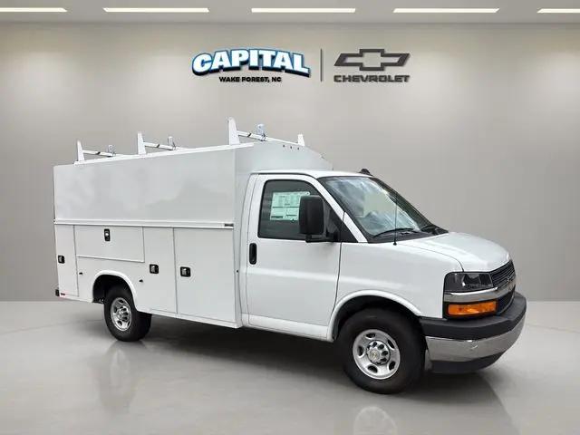 2025 Chevrolet Express Cutaway Work Van