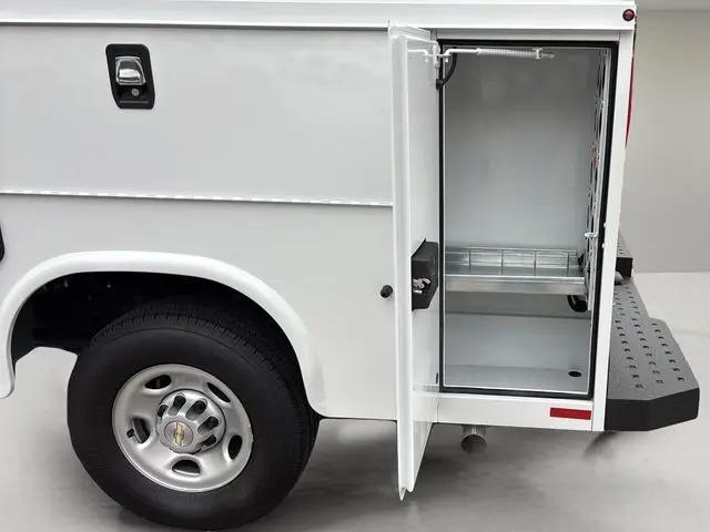2025 Chevrolet Express Cutaway Work Van