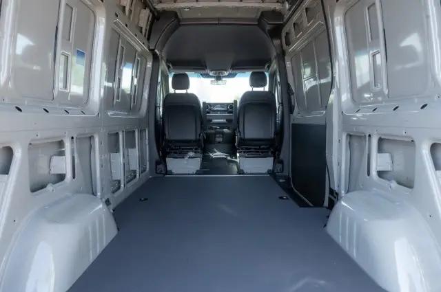 2026 Mercedes-Benz Sprinter 2500 Standard Roof 4-Cyl Diesel HO
