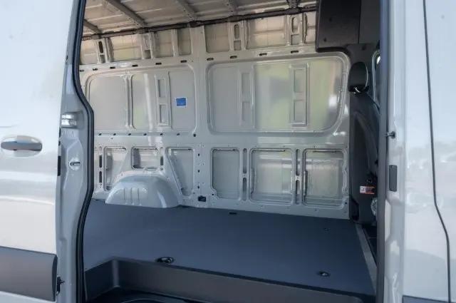 2026 Mercedes-Benz Sprinter 2500 Standard Roof 4-Cyl Diesel HO