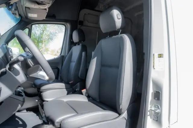 2026 Mercedes-Benz Sprinter 2500 Standard Roof 4-Cyl Diesel HO
