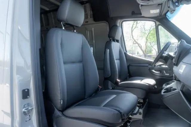 2026 Mercedes-Benz Sprinter 2500 Standard Roof 4-Cyl Diesel HO