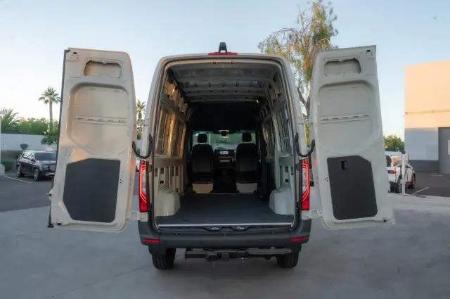 2026 Mercedes-Benz Sprinter 2500 Standard Roof 4-Cyl Diesel HO