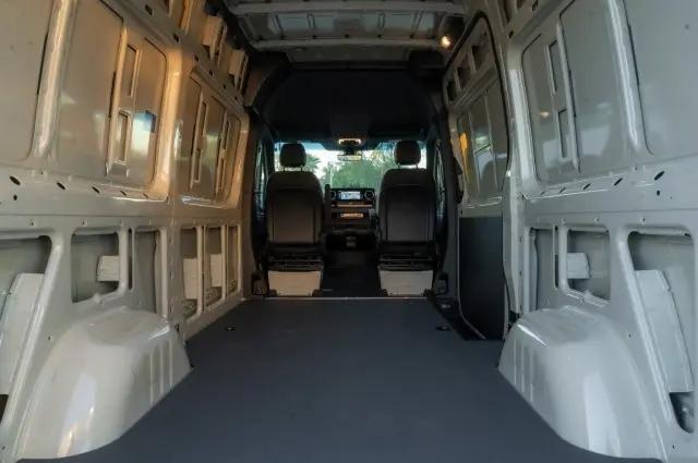 2026 Mercedes-Benz Sprinter 2500 Standard Roof 4-Cyl Diesel HO