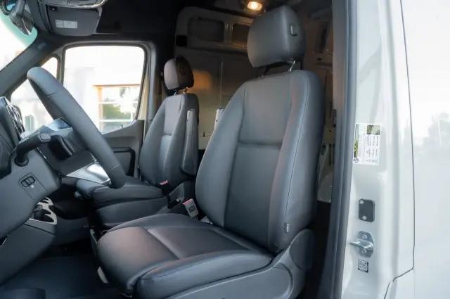 2026 Mercedes-Benz Sprinter 2500 Standard Roof 4-Cyl Diesel HO