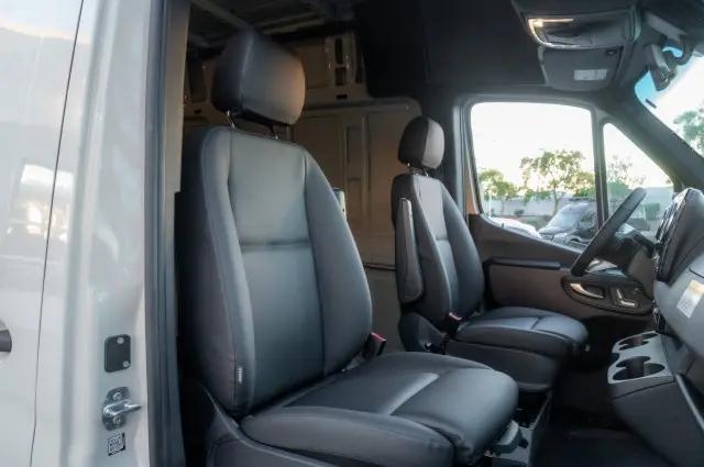 2026 Mercedes-Benz Sprinter 2500 Standard Roof 4-Cyl Diesel HO
