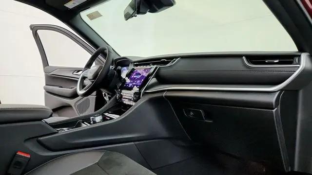 2025 Jeep Grand Cherokee L Altitude X 4x4