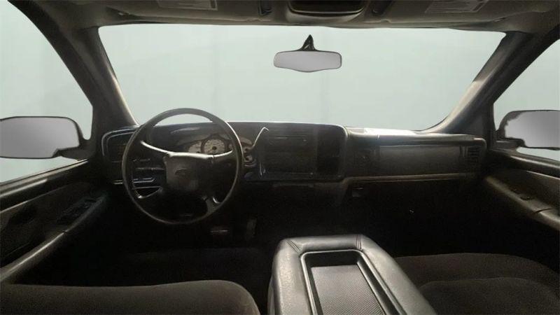 2002 Chevrolet Suburban LS